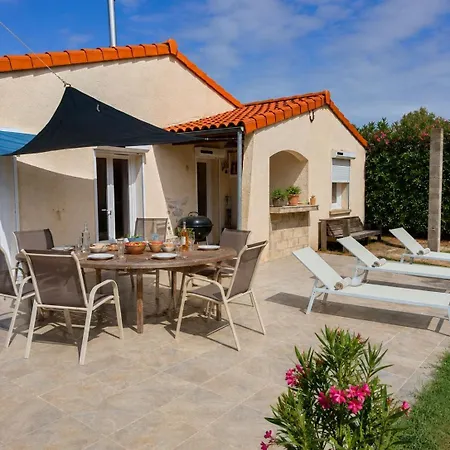 Maison Du Avec Jardin , 8 Pers *