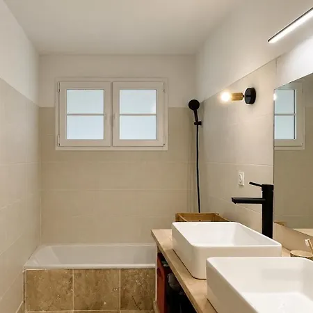 Maison Du Avec Jardin , 8 Pers Nyaraló *