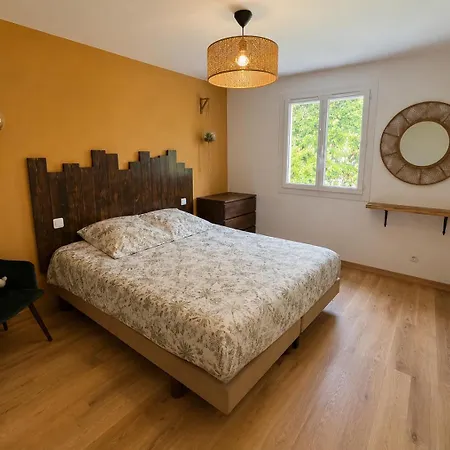 Maison Du Avec Jardin , 8 Pers Nyaraló *