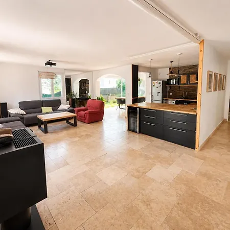 Nyaraló Maison Du Avec Jardin , 8 Pers Frouzins